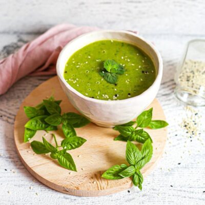 Trinta žaliųjų žirnelių ir mėtų sriuba